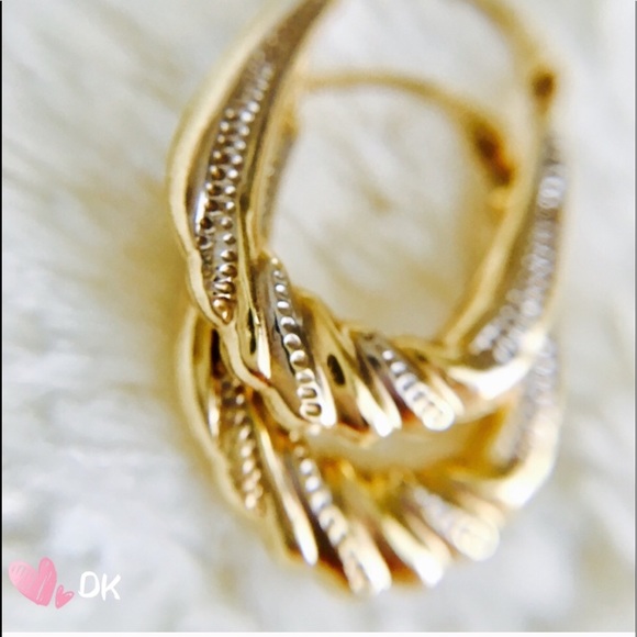 Jewelry - 10k twist small hoops earrings. 100 real gold